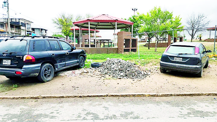 Además de camiones, también vandalizan parques en Nuevo Laredo
