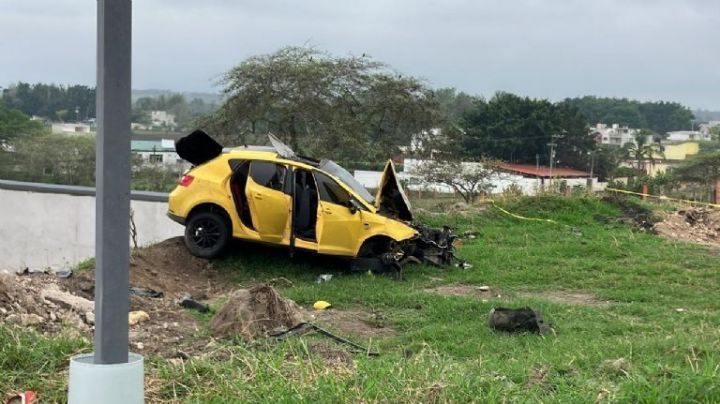 Trágica volcadura enlutece a familia: muere menor de edad en volcadura; hay 5 lesionados