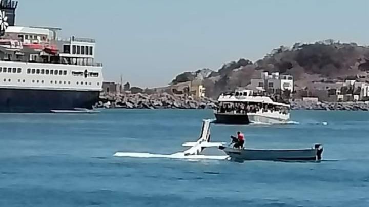 Cae avioneta en canal de navegación en Mazatlán; muere bebé