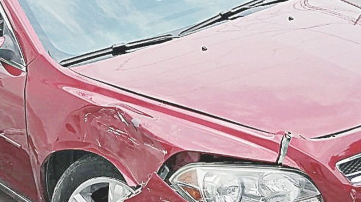 Mujer de Laredo, Texas, buscaba iglesia y causa choque en colonia Viveros