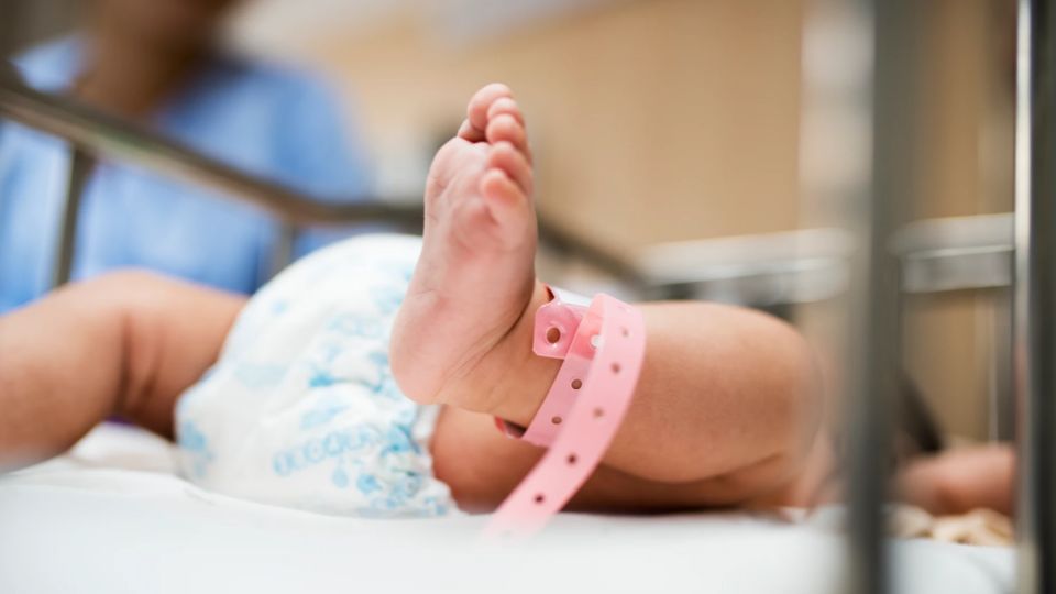 Lo que debería haber sido el día más feliz de la vida, se convirtió en una completa pesadilla para la mamá de este bebé