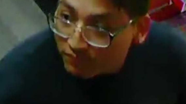 Roba juguete sexual de tienda para adultos; lo buscan