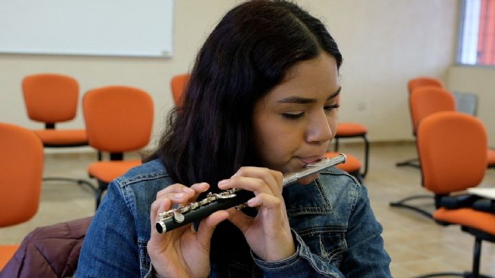 Brilla joven de 16 años de Nuevo Laredo en la Banda Comunitaria Nacional | VIDEO