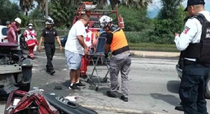 Mujer muere tras chocar y quedar prensada en su auto en la Carretera a Laredo