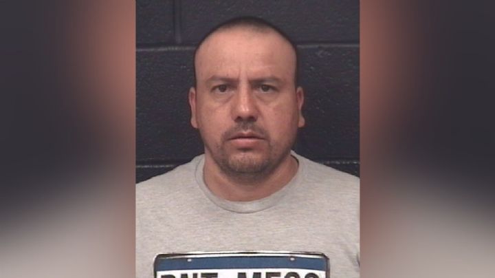 Buscan a tipo que robó una camioneta Ford F-250 en Laredo, Texas