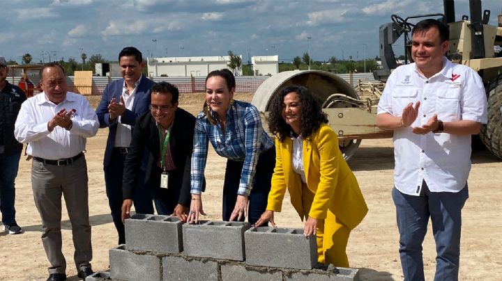 Colocan la  primera piedra de Bodega Aurrera en Nuevo Laredo