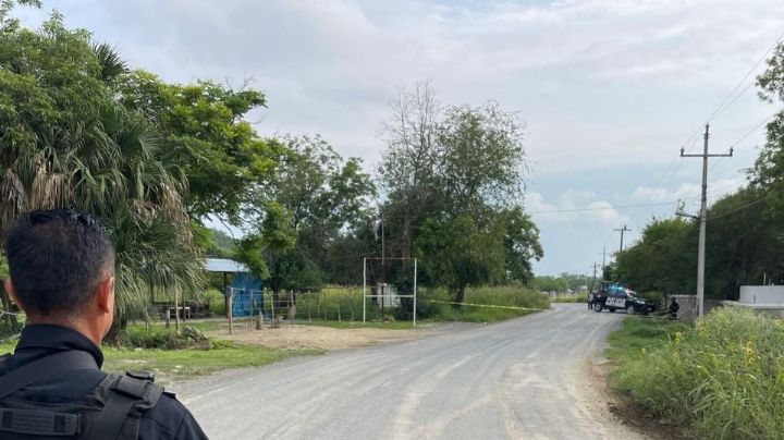 Hallan cuerpo de joven tapado con una lona; encima estaba su cabeza emplayada