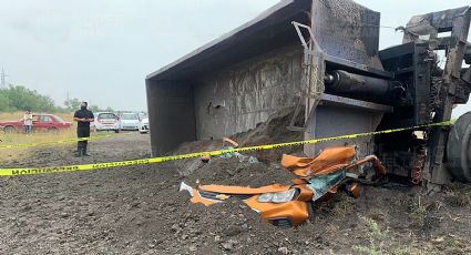 Tráiler aplasta a familia completa en Nueva Rosita, Coahuila