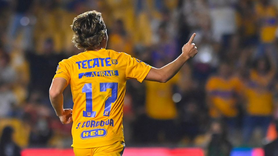 Sebastián Córdova metió a Tigres a Cuartos.