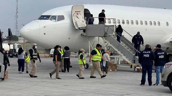 Parte vuelo de Laredo con más de 100 hondureños