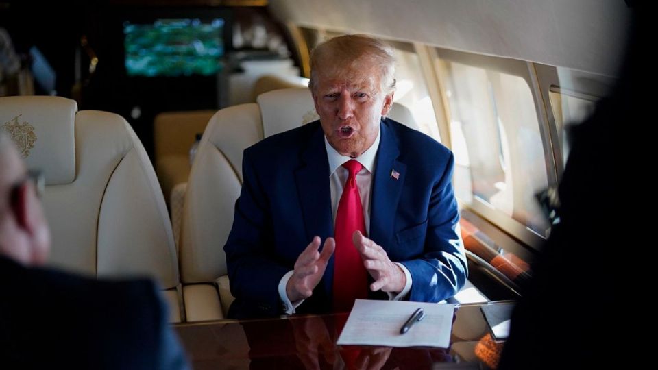 Donald Trump en su jet privado