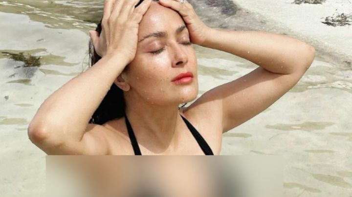 Salma Hayek luce diminuto bikini en plena ola de calor y alborota las redes | FOTO