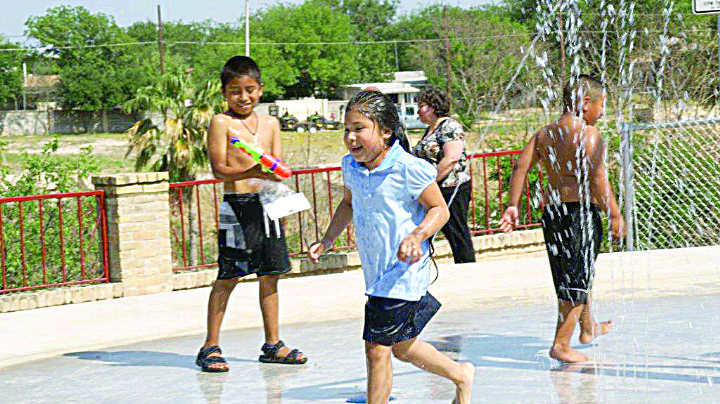 Tendrá Webb más parques acuáticos