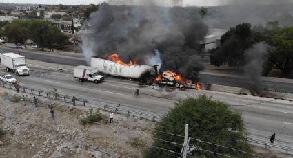 Carambola de siete vehículos sobre la Carretera 57; un tráiler y un auto se incendian