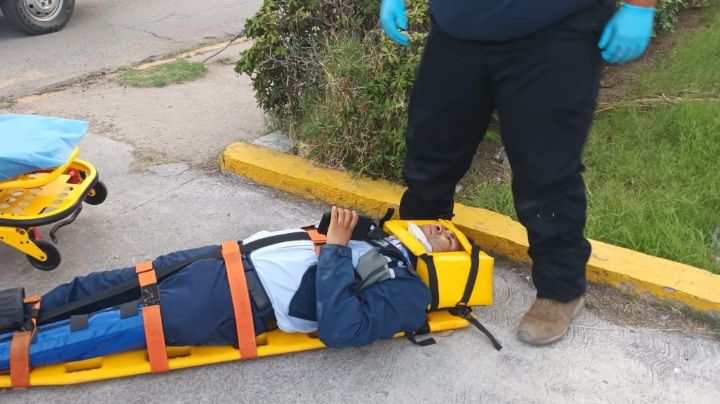 Camioneta embiste a empleado de Leche Lala a bordo de moto