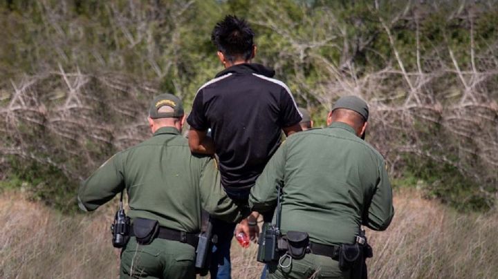 Juez bloquea ley contra migrantes del gobernador Greg Abbott