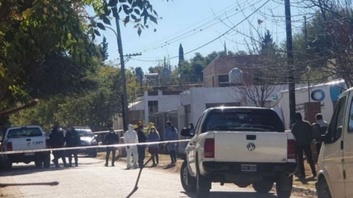 Niña de 11 años apuñala a sus tíos, quienes agreden a su mamá