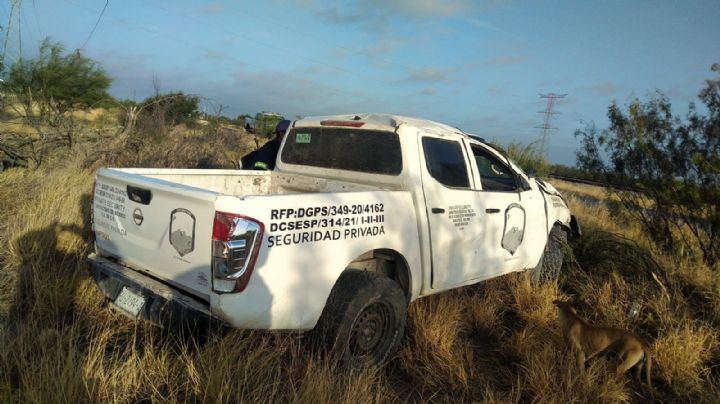 Volcadura en Carretera a Anáhuac deja tres empleados de KCSM con lesiones