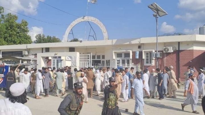 Reunión religiosa acaba en tragedia; tras ataque mueren 35 personas y hay 130 heridos