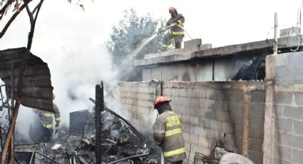 Halla familia su casa envuelta en fuego en la colonia Américo Villarreal