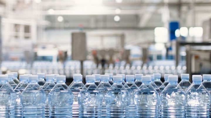 Agua mineral: ¿qué tan bueno es para la salud tomarla para hidratarse?