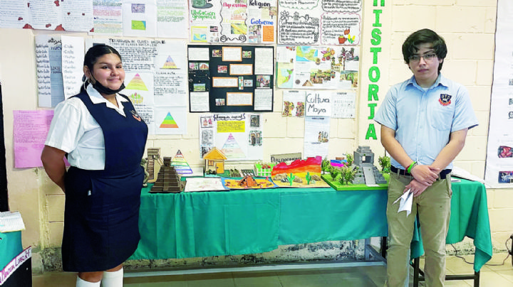 Cierran con broche de oro: alumnos de la Secundaria 3 se despiden con exposición de trabajo