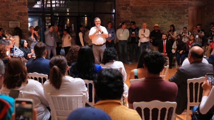 Marcelo Ebrard plantea incorporar a más de 30 millones de  mexicanos al sistema de salud pública