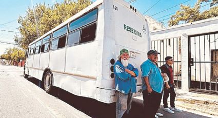 Camiones, malos, viejos ¡y se quedan!; dejan varados a trabajadores