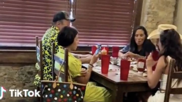 Despiden a mesero que grabó y exhibió a Pepe Aguilar por la propina que le dejó