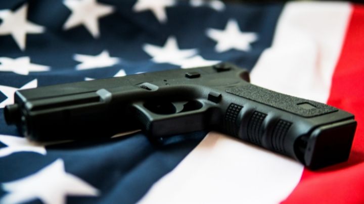 Niño de 3 años lleva pistola al kínder en mochila en Texas; su papá fue detenido