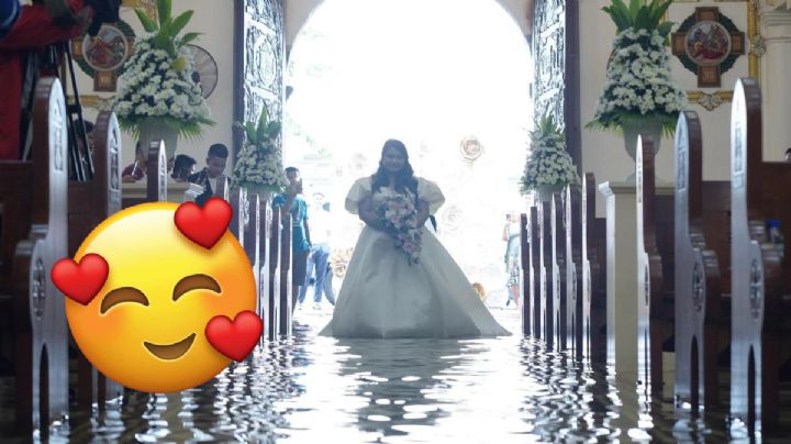 ¡Triunfó el amor! Enamorados se casa en pleno tormenta y con la iglesia inundada | VIDEO