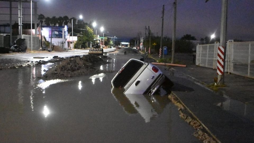 La camioneta se hundió del lado del chofer