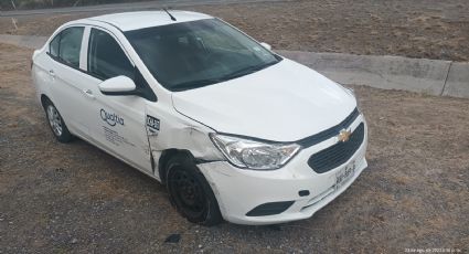 A bordo de carro de empresa, choca a exceso de velocidad en el bulevar Colosio