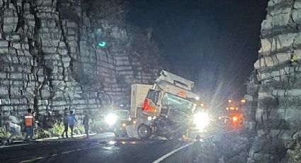 Tiene tráiler accidente en carretera libre Monterrey-Laredo; extreme precauciones