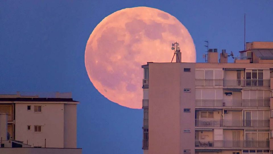 Superluna azul; cuándo es y cómo verla