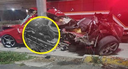 Accidente fatal: jóvenes chocan con poste, uno muere, al otro le cortan pierna para sacarlo del auto