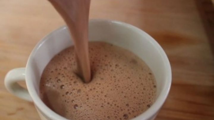 Según Profeco, esta es la mejor leche y chocolate para un licuado saludable al ir a clases