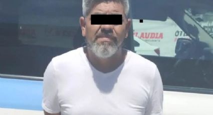 Taxista de aplicación es detenido; muestra sus partes íntimas a una pasajera