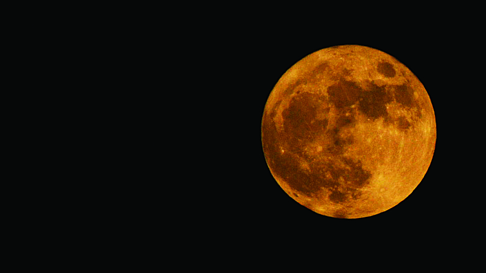 Así lució anoche la luna.