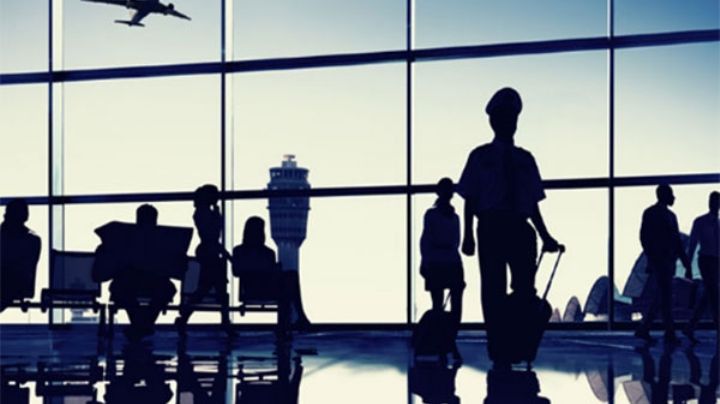 Algunos consejos para que tu viaje en avión sea más barato