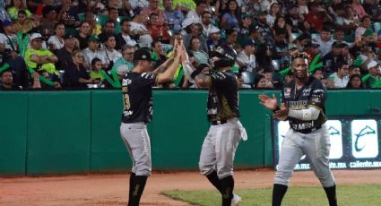 Exhiben a cachirules de la Liga Mexicana de Beisbol; AMLO pide investigación