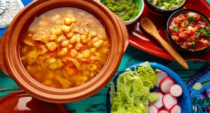 ¿Vas a hacer pozole en la noche mexicana?; ve quiénes no deben comerlo