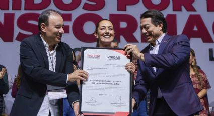 Claudia Sheinbaum recibe constancia como Coordinadora de la Defensa de la Transformación