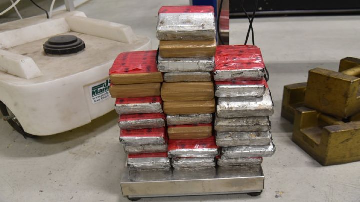 Quería pasar millonario cargamento metanfetaminas en su BMW; lo 'atoran' en el Puente Colombia