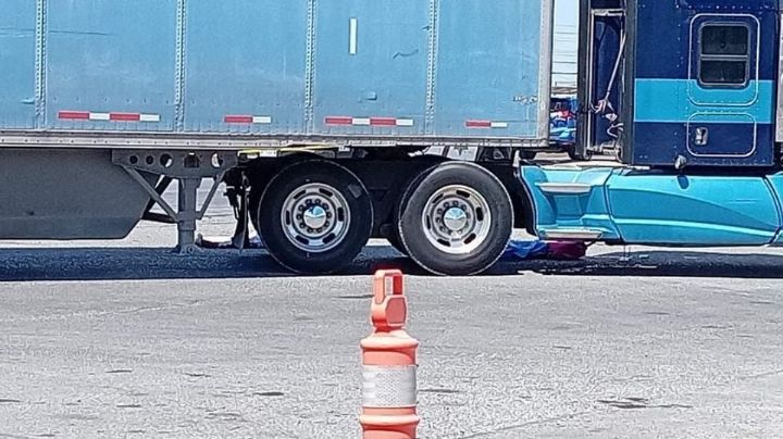 Muere niña atropellada por tráiler; acababa de salir de clases