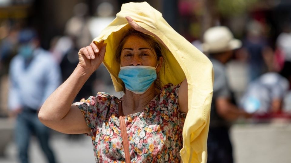 ¡No guarde aún sus chamarras! El calor extenuante podría irse muy pronto la siguiente semana, gracias a la entrada de otro frente frío