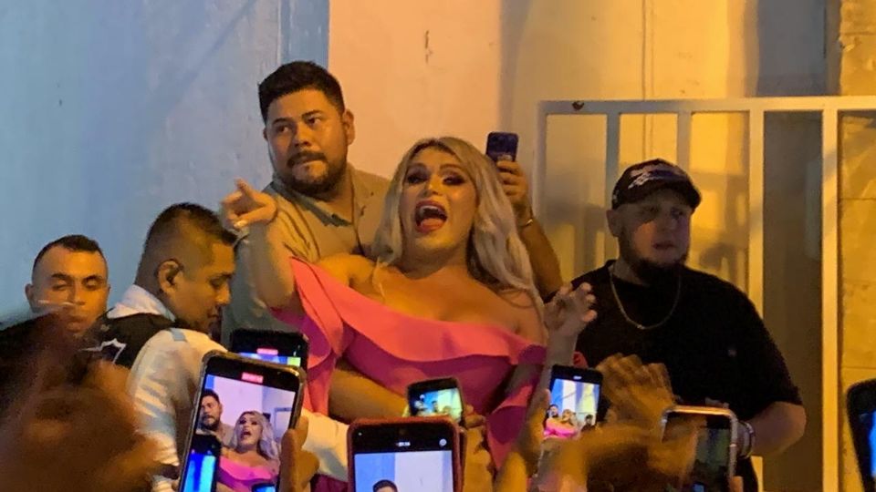 Wendy Guevara fue ovacionada en Nuevo Laredo.