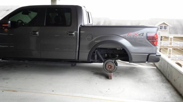 Alertan por ola de robos a camionetas Ford F-150 en Laredo, Texas
