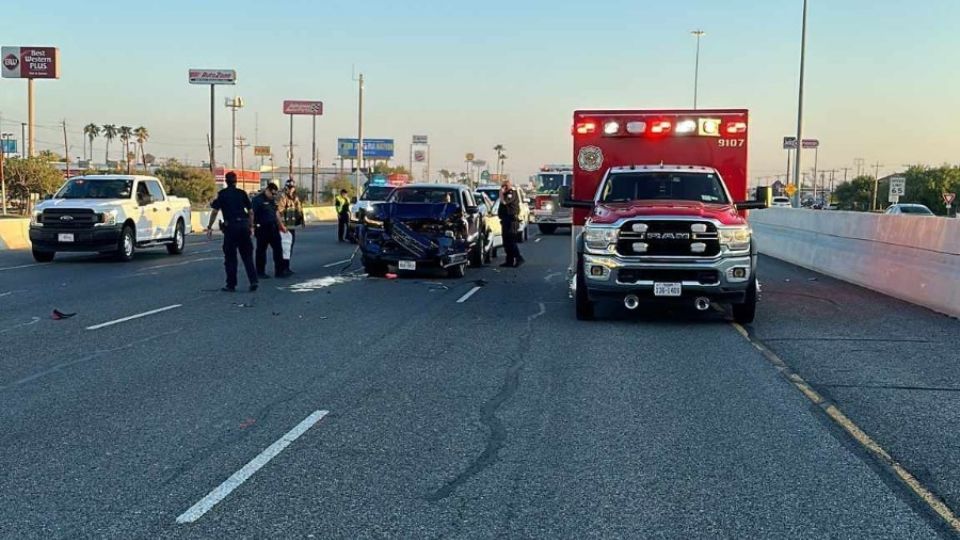 Un choque de 4 autos esta mañana en el Express Way de Laredo.