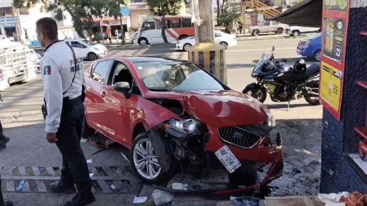 Niño pierde sus brazos tras ser atropellado por un auto; comía tacos en puesto callejero